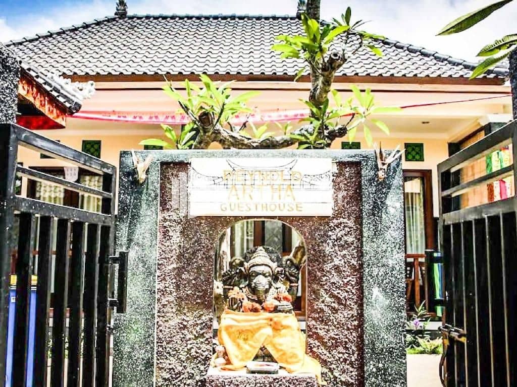 Reynold Artha Guest House RedPartner