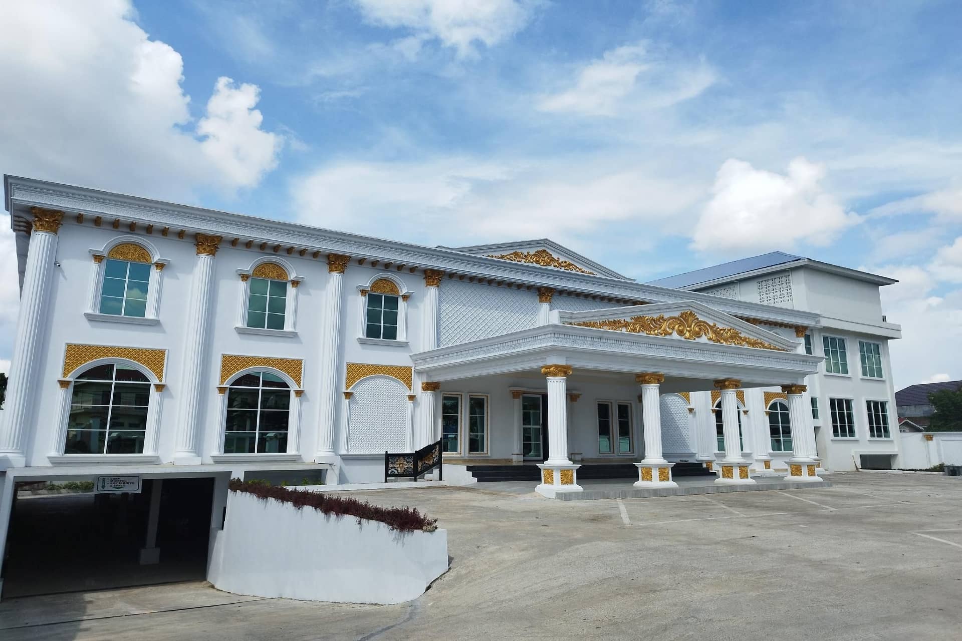 Maulidia Hotel Syariah & Convention Center