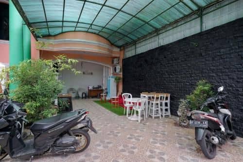 RedDoorz Syariah near Exit Toll Puncak