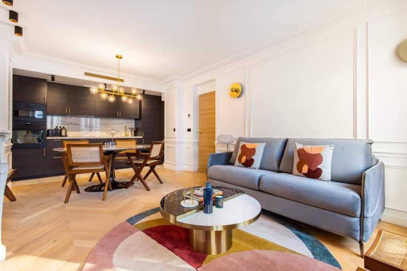 Modern 8-room/3-bedroom apartment - central Paris