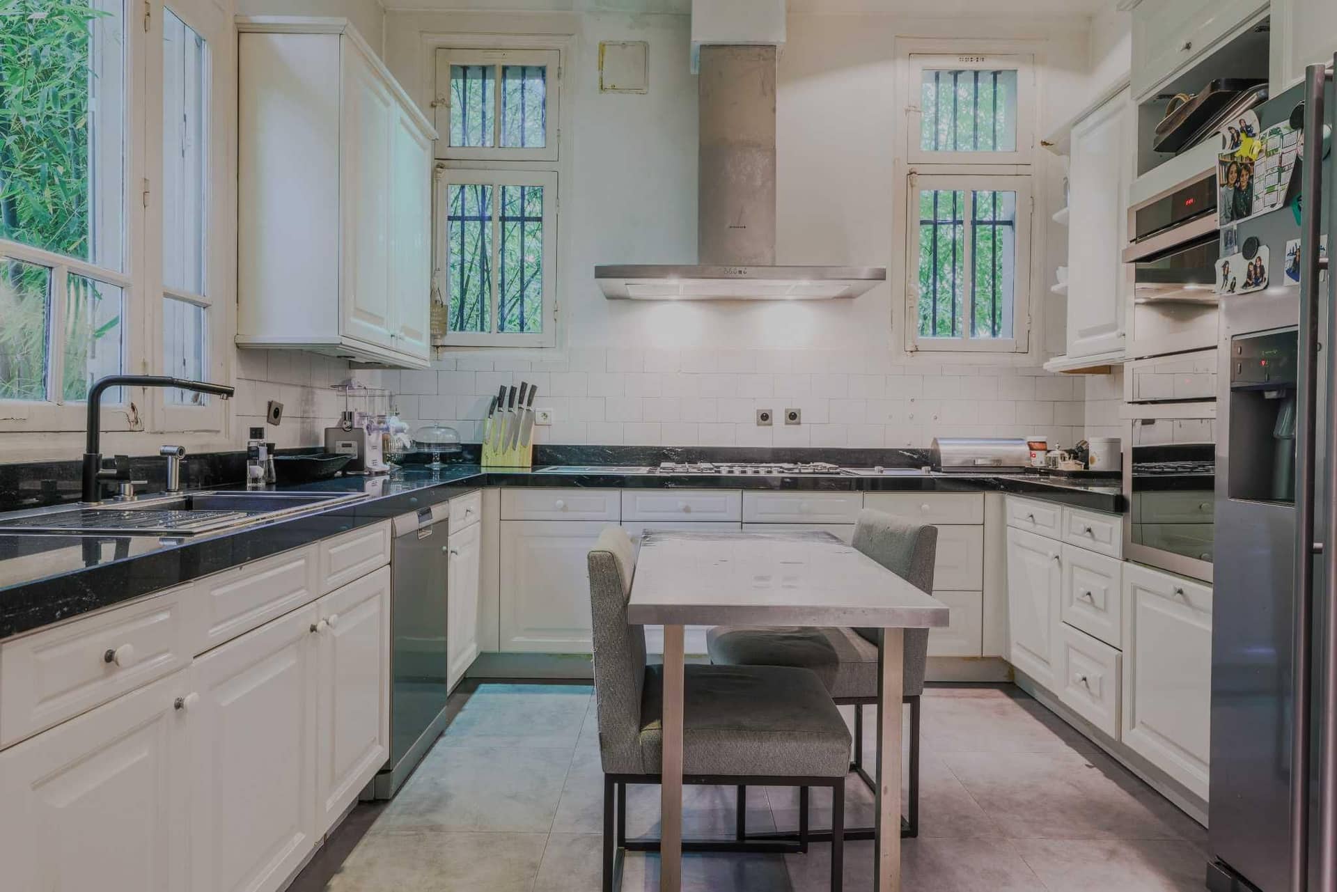 Mansion with swimming pool - 5BD/10P - Neuilly