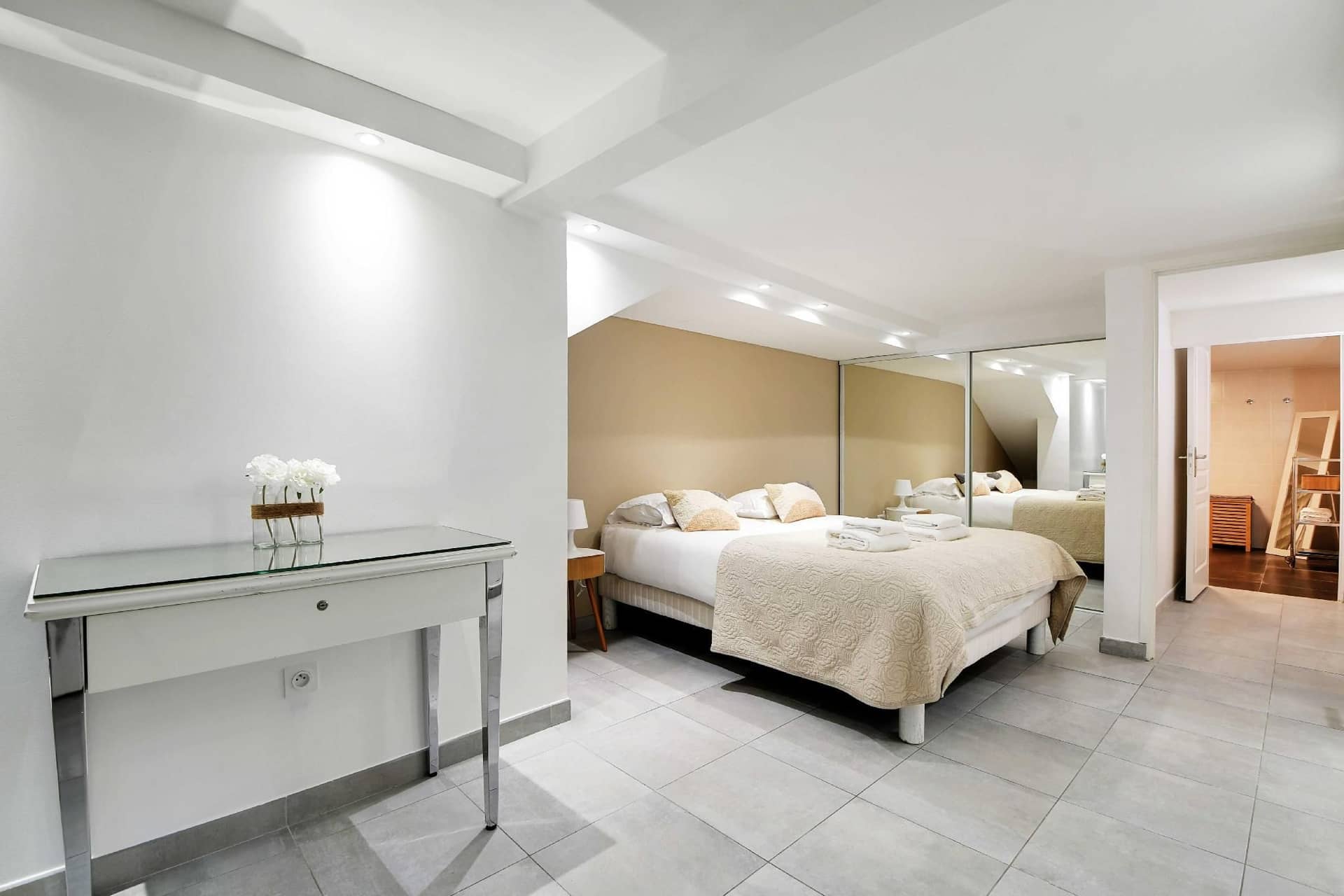 Luxurious apartment - 3BR/8P - Pantin/La Villette Luxurious apartment - 3BR/8P - Pantin/La Villette