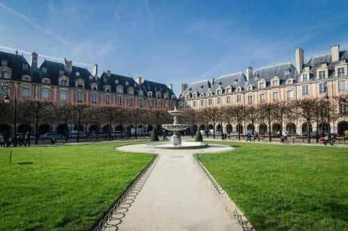 Parisian Charm in the Heart of the Marais Parisian Charm in the Heart of the Marais