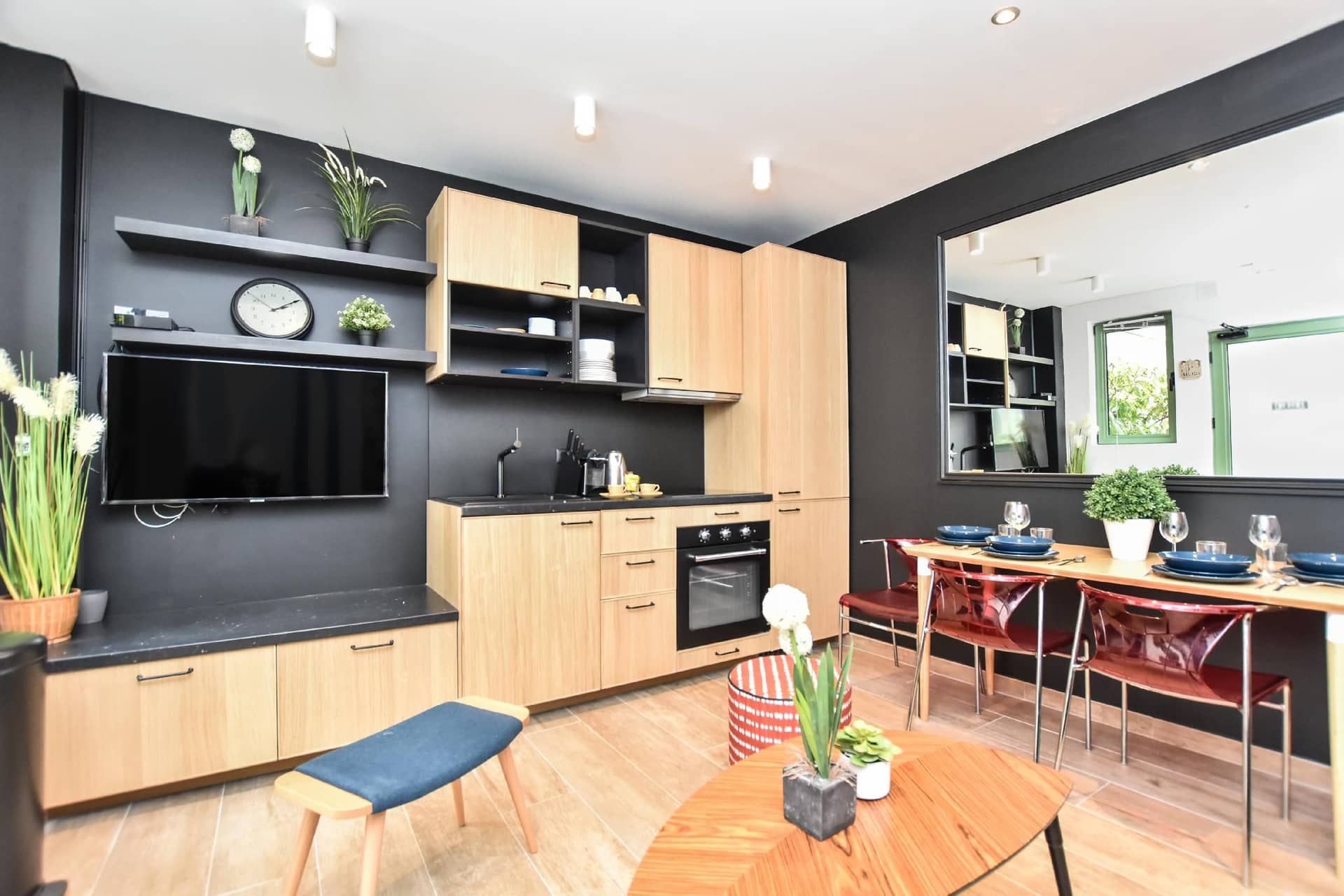 Cozy Apartment - 1BR/4P - Republique Cozy Apartment - 1BR/4P - Republique
