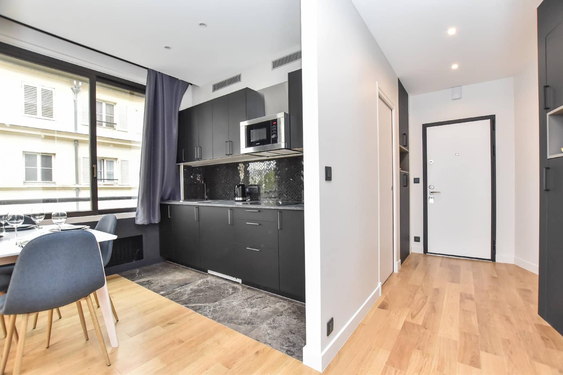 Chic apartment - 1BR/4P - near the Palais Garnier Chic apartment - 1BR/4P - near the Palais Garnier