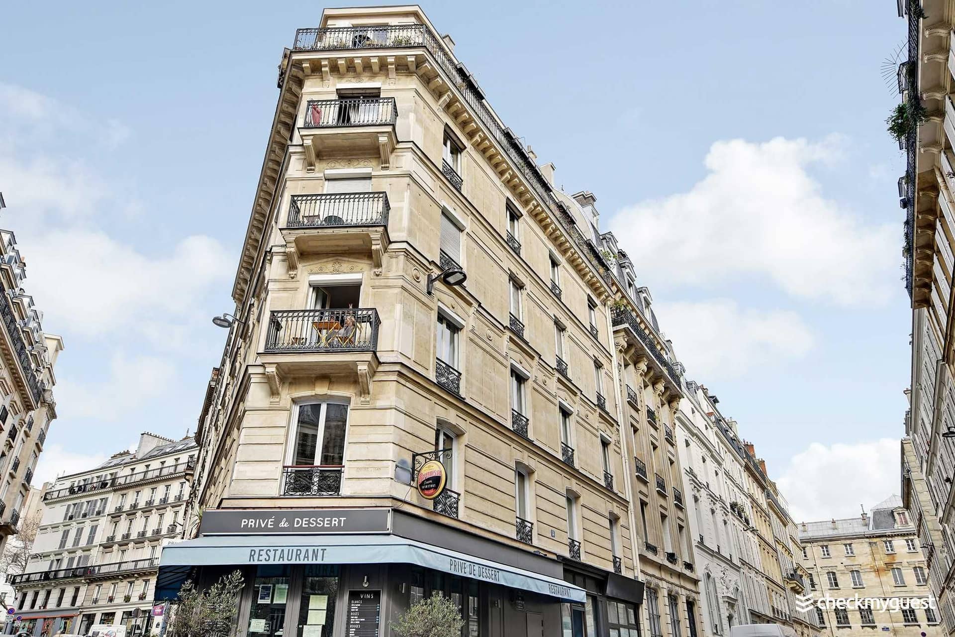 Exceptional studio - 2P - Moulin Rouge Exceptional studio - 2P - Moulin Rouge