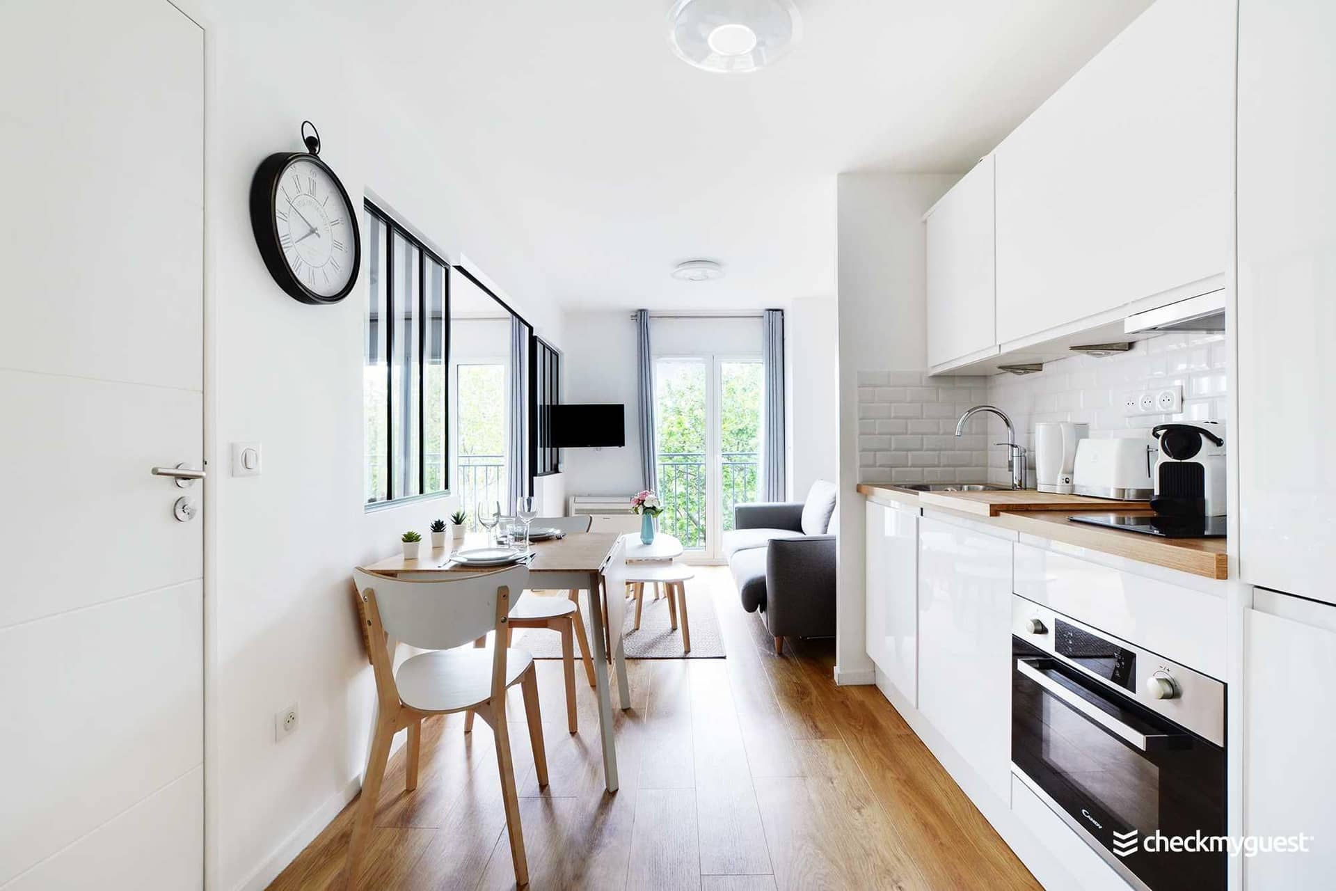 Comfortable apartment - 1BR/4P - Sacré Cœur Comfortable apartment - 1BR/4P - Sacré Cœur