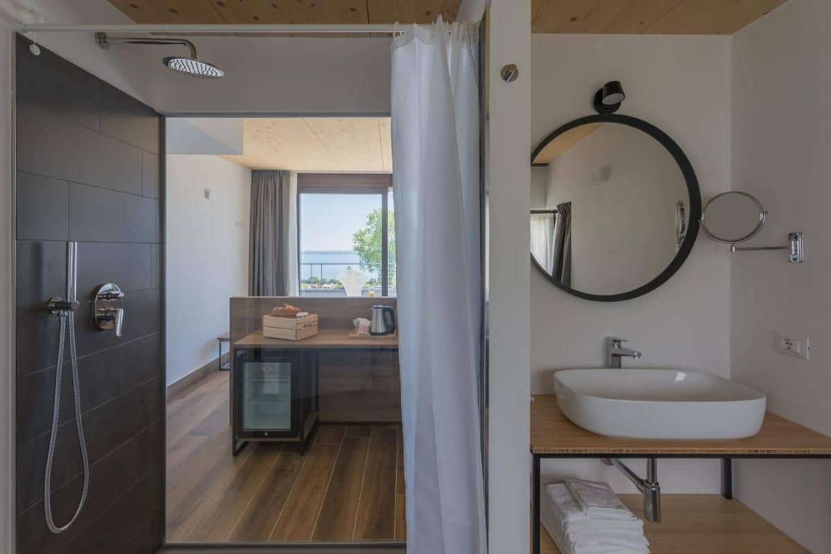 Insula Felix - Deluxe Double Room with Balcony and Sea View Insula Felix - Deluxe Double Room with Balcony and Sea View