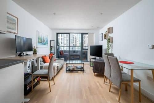 Wandsworth - Stylish Two-Bedroom Apartment