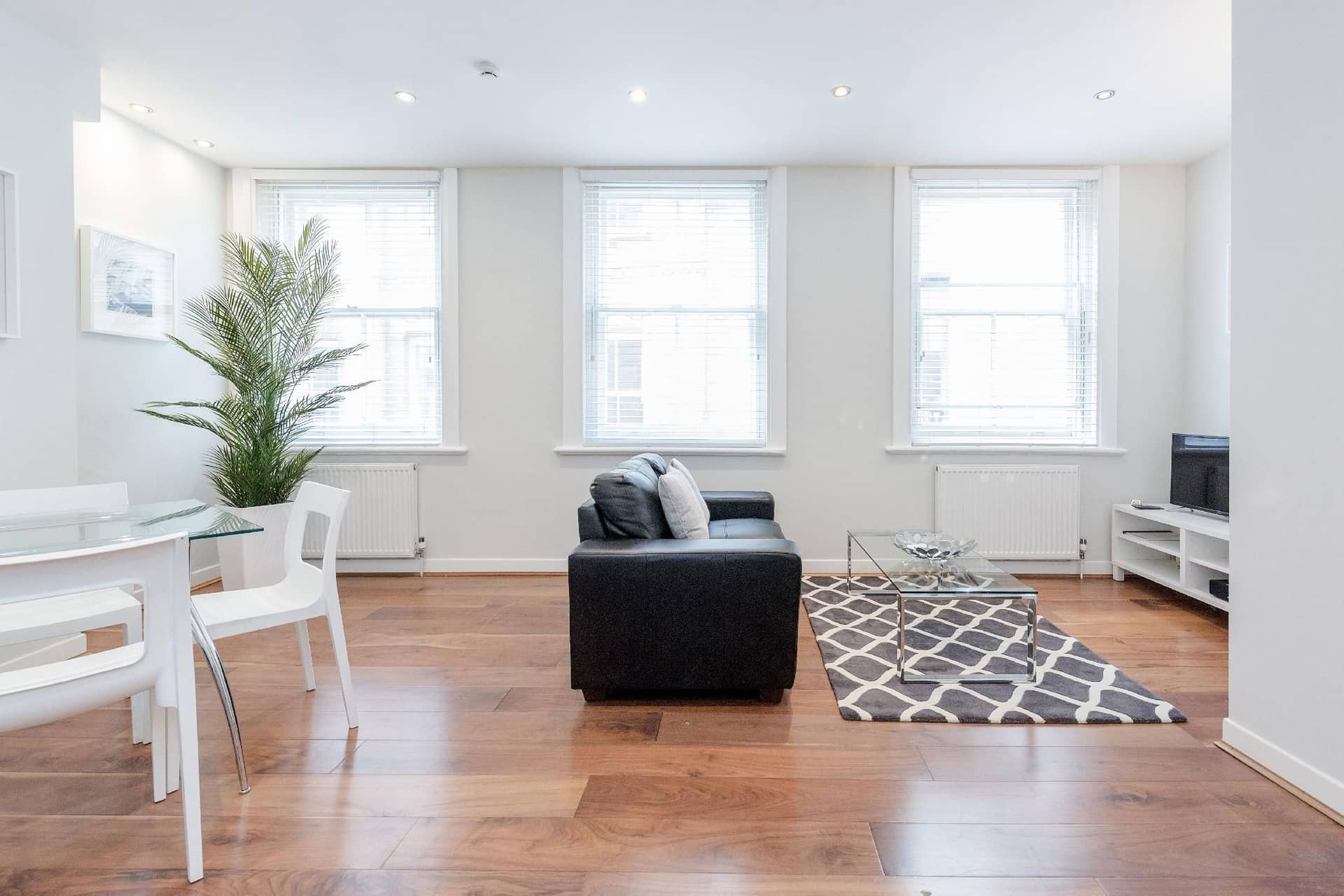 Roomspace Serviced Apartments Sterling House