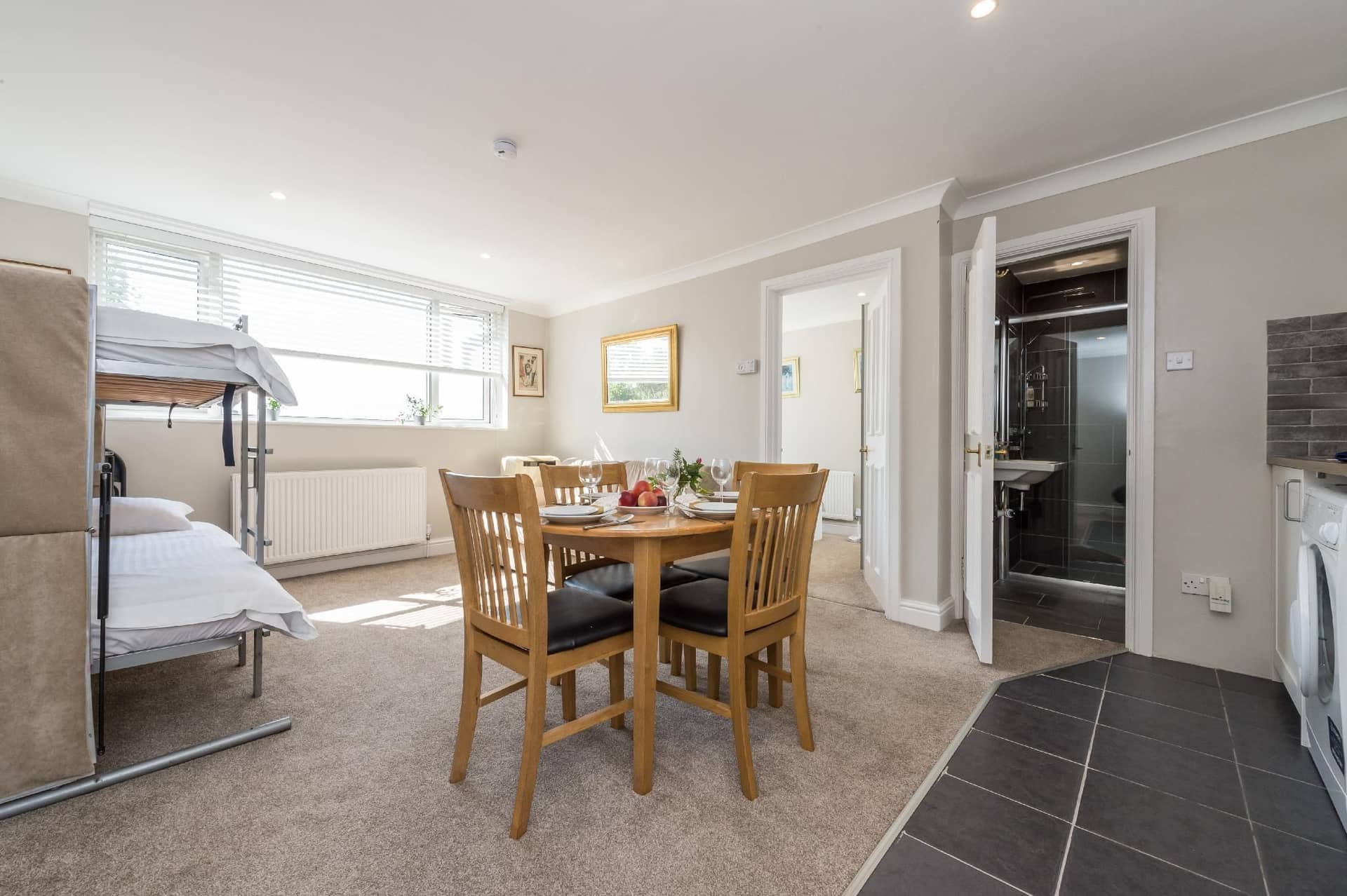 Stylish Apartment,12 Minutes from Oxford Street,Central London,AC,WIFI! Stylish Apartment,12 Minutes from Oxford Street,Central London,AC,WIFI!