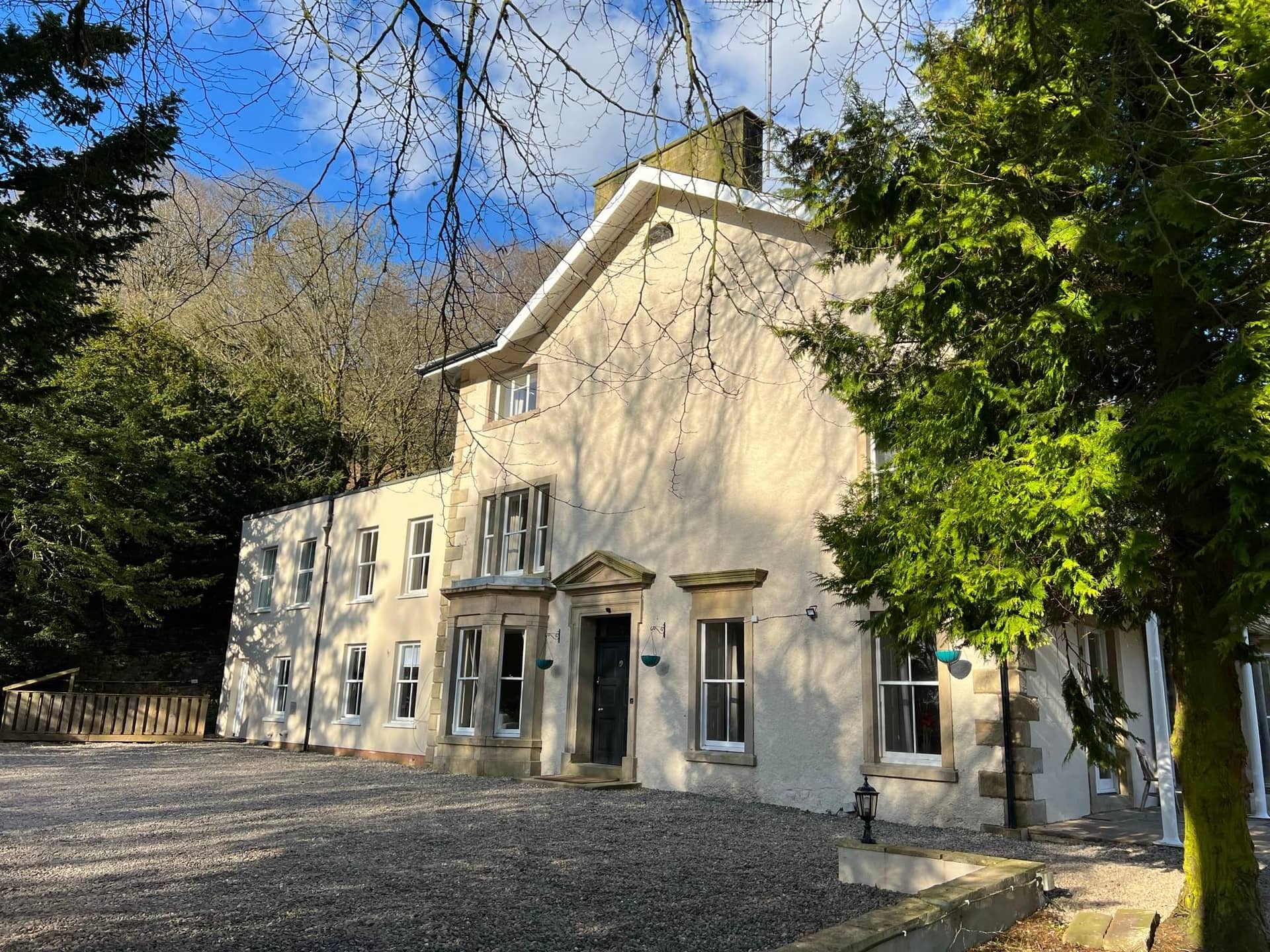 Lovelady Shield Hotel