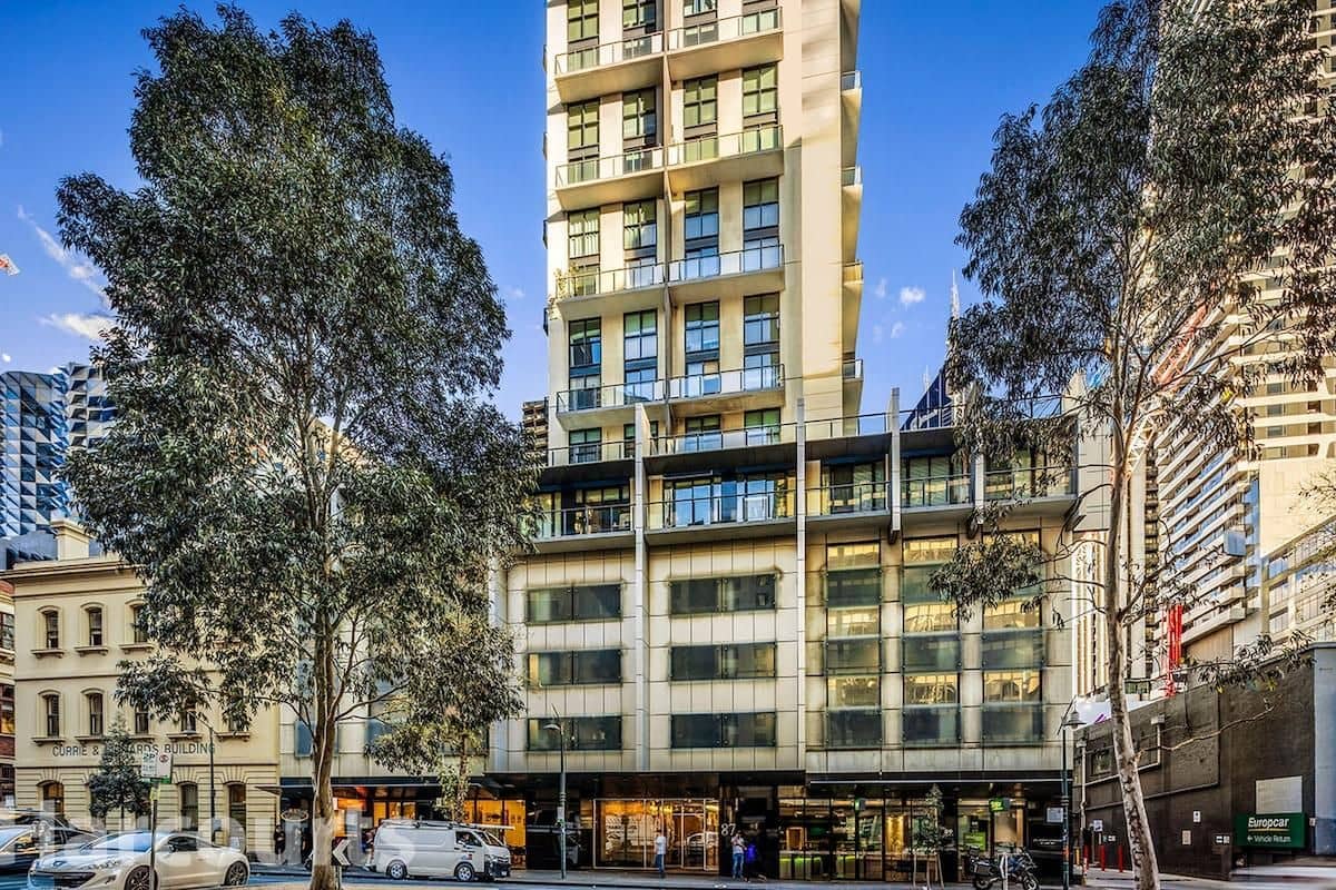 Chic 2BR Loft Near Melbourne Central, Free Parking Chic 2BR Loft Near Melbourne Central, Free Parking