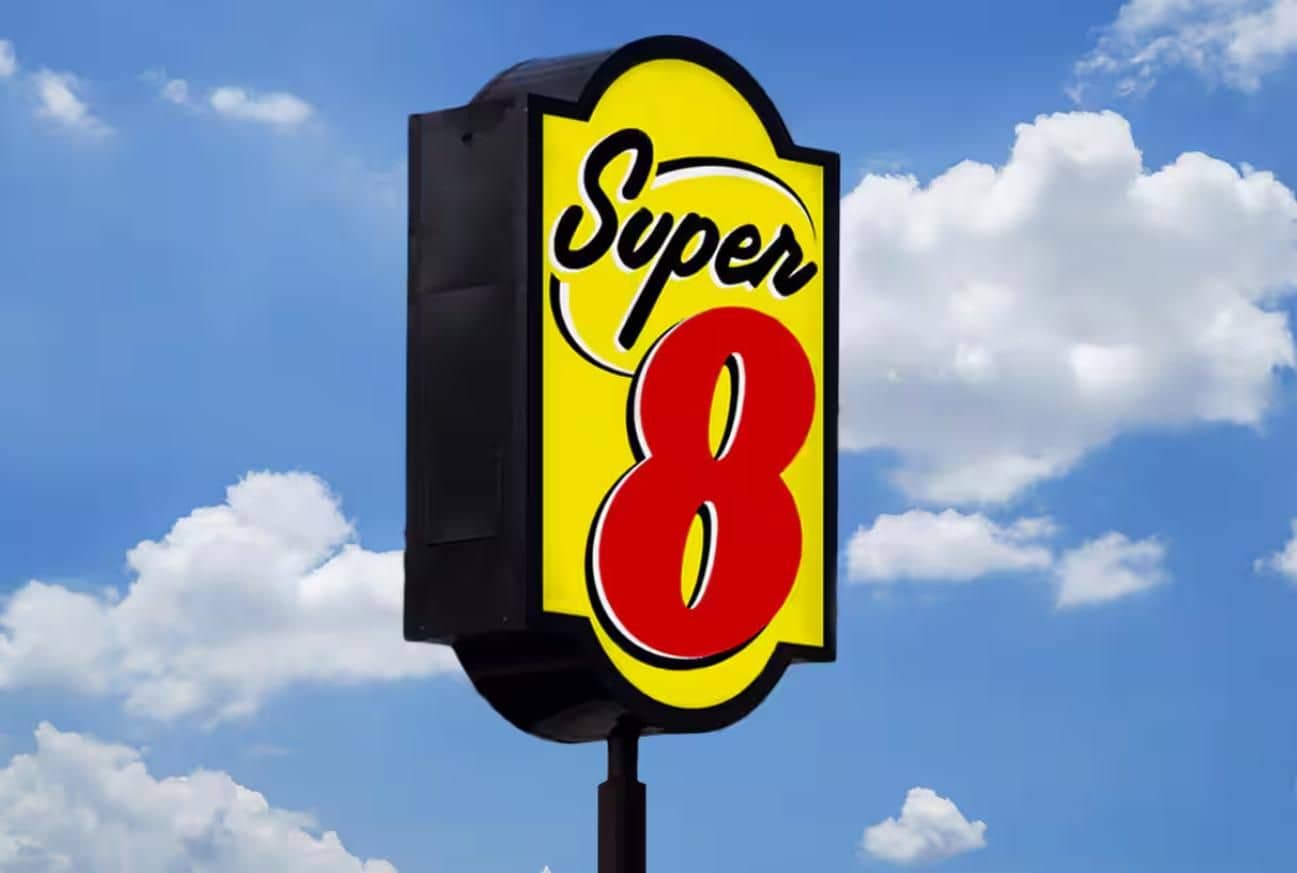 Super 8 by Wyndham Brooklyn Fulton Street/Broadway Junction
