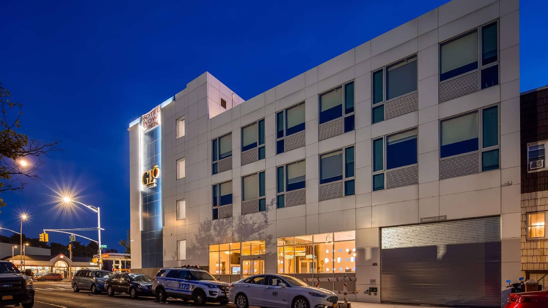 GLo Best Western Brooklyn NYC