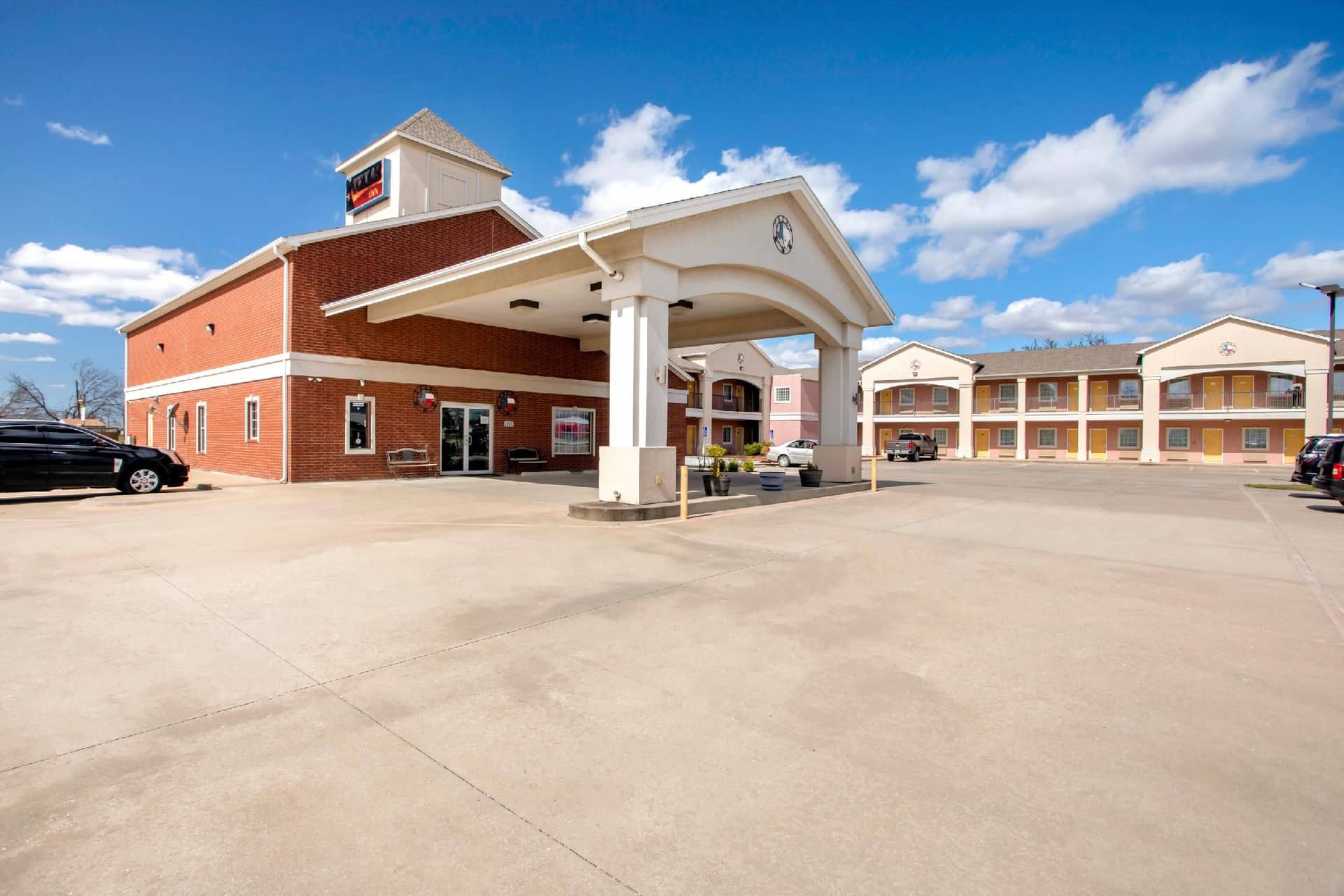 OYO Hotel Valley View TX, I-35