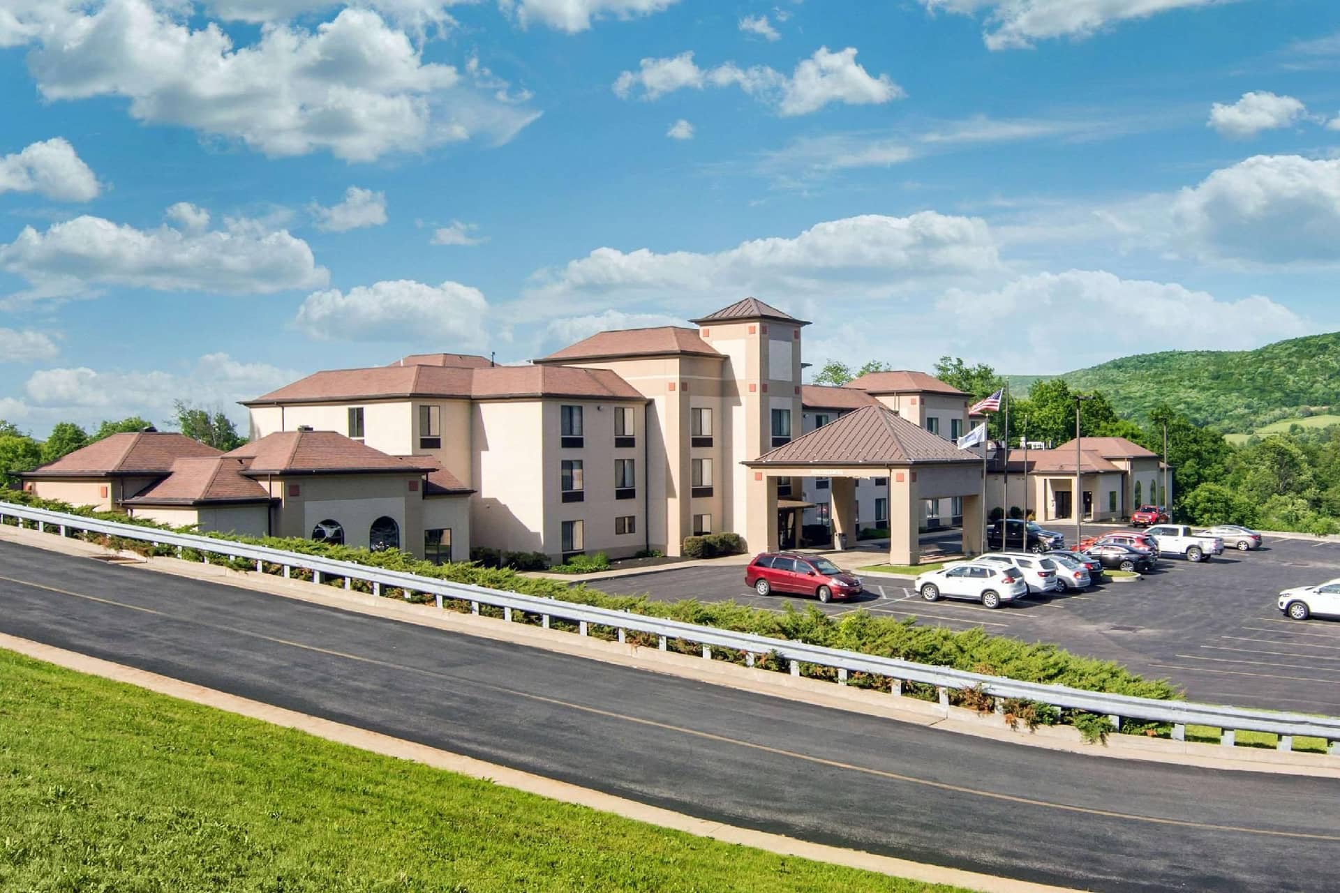 Comfort Inn & Suites Cooperstown / Milford Comfort Inn & Suites Cooperstown / Milford