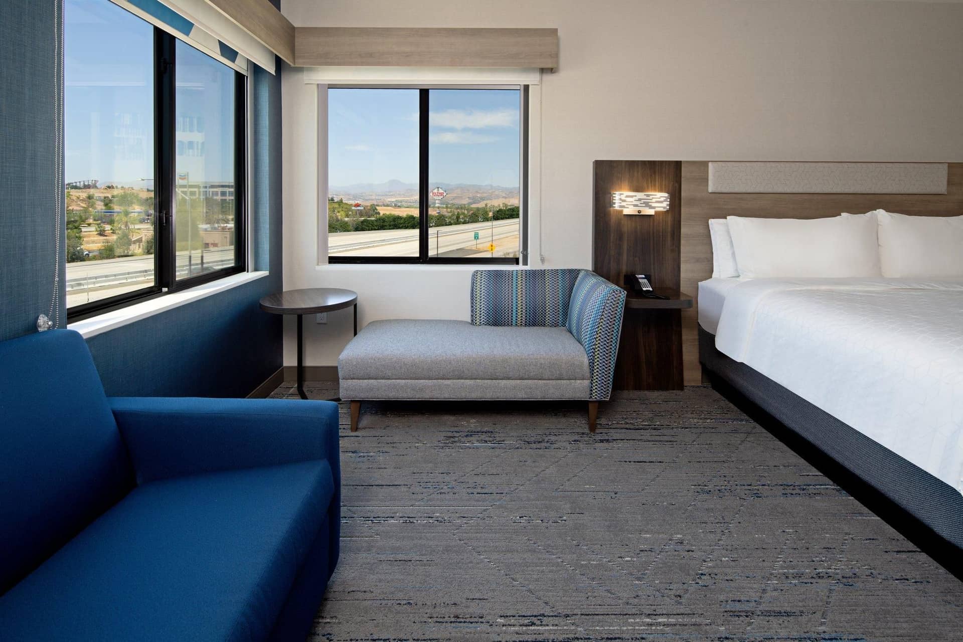 Holiday Inn Express and Suites Valencia - Santa Clarita By IHG Holiday Inn Express and Suites Valencia - Santa Clarita By IHG