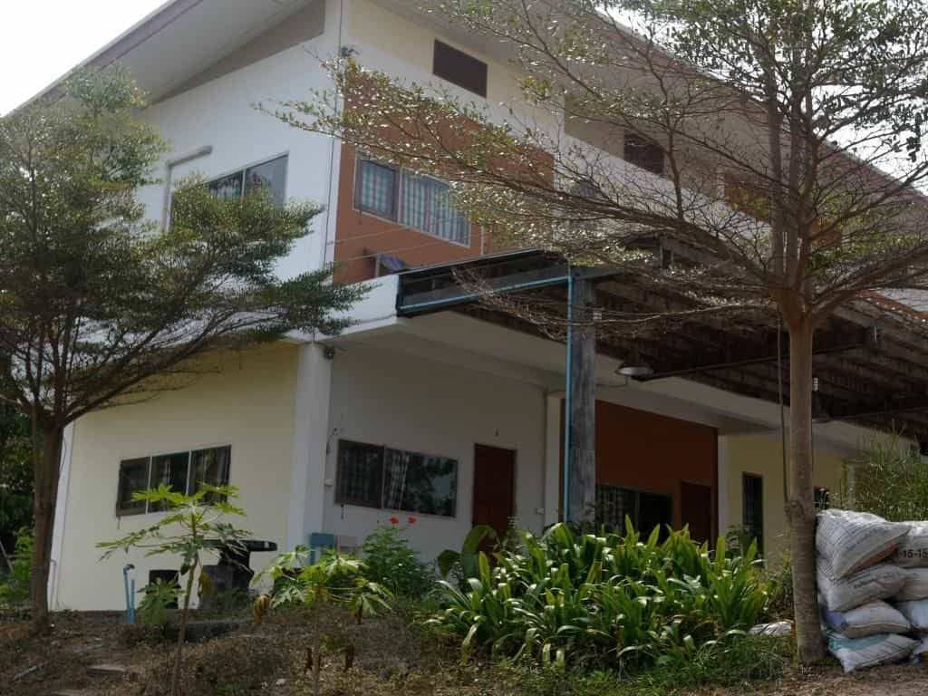 Baanrai Modtuatoh Hotel