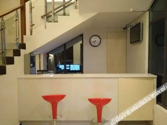 100 โรงแรมอินน์ เหลียงปิน (สนามบินเซี่ยงไฮ้ผู่ตง)