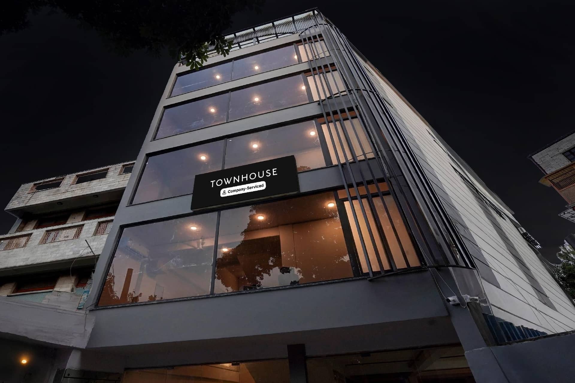 Townhouse Preet Vihar Metro Station