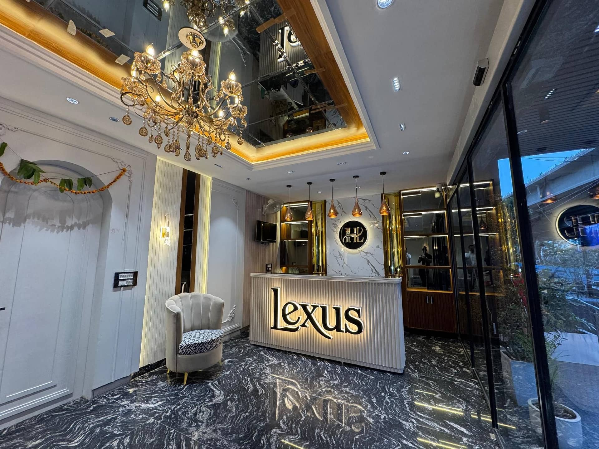 Hotel Lexus