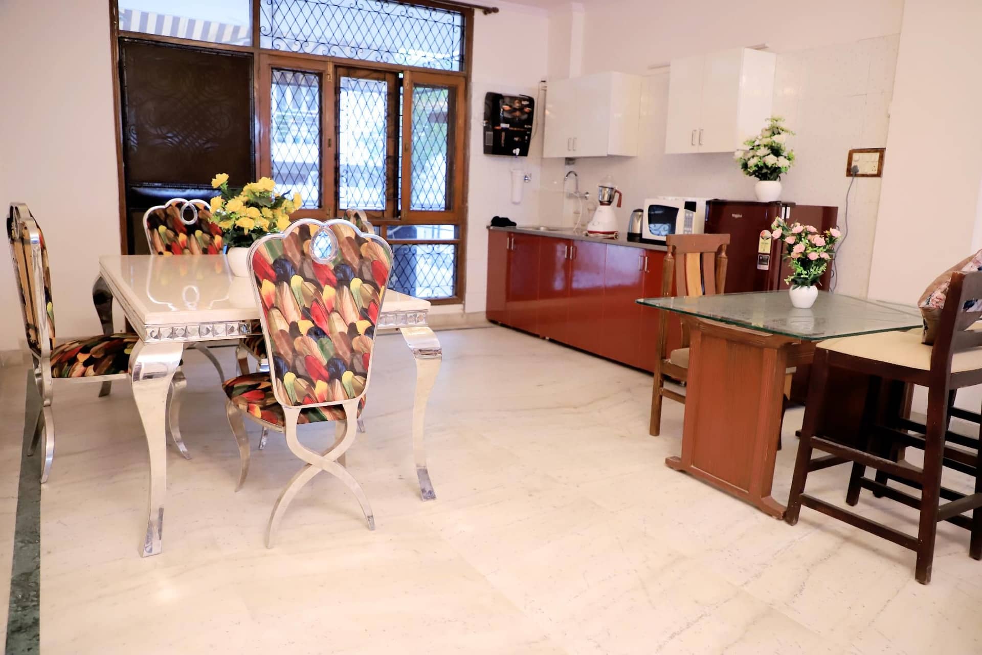 Fortune Home Service Apartment 3Bhk , D-198 Saket Fortune Home Service Apartment 3Bhk , D-198 Saket
