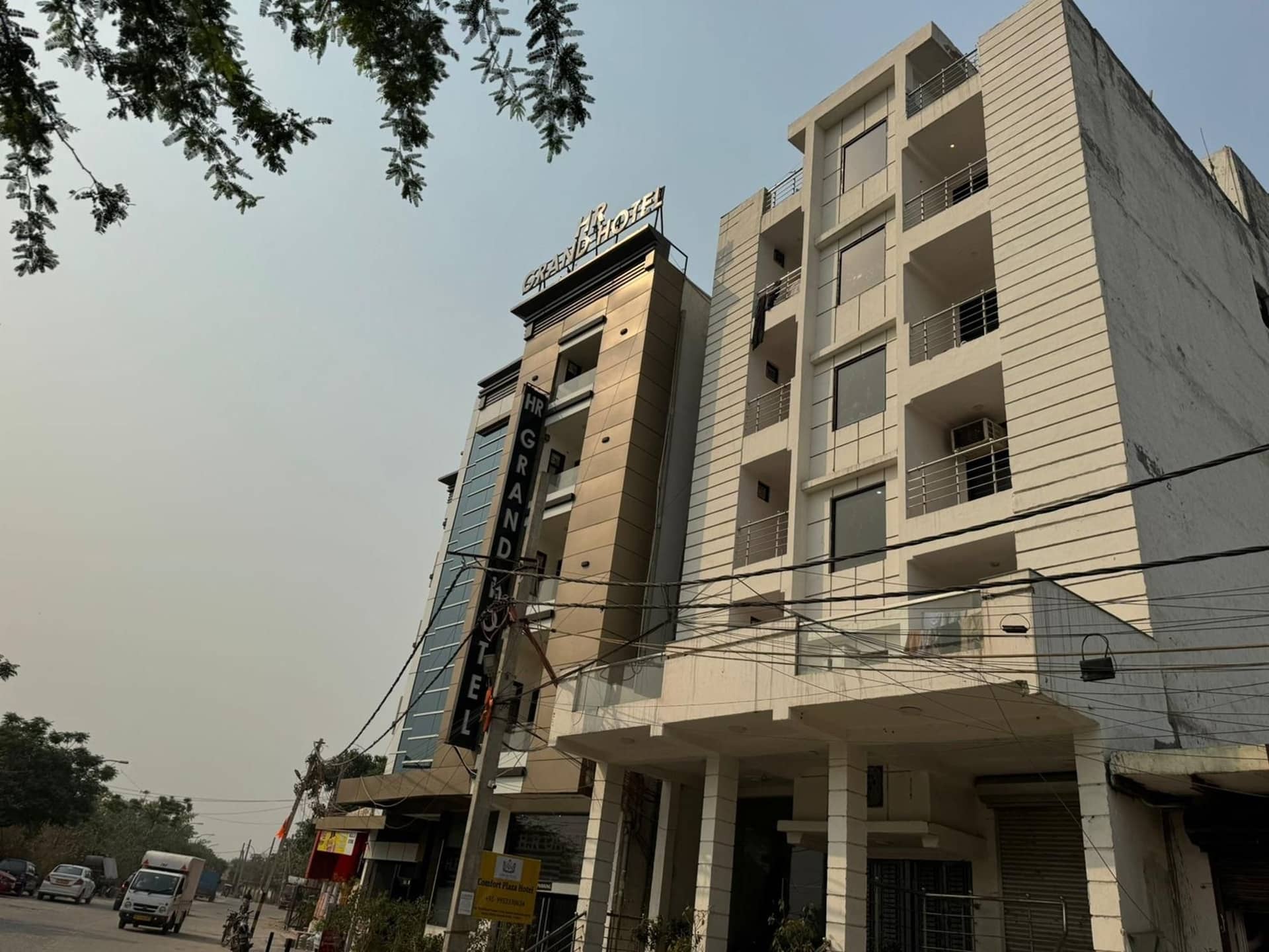 Hotel Comfort Plaza