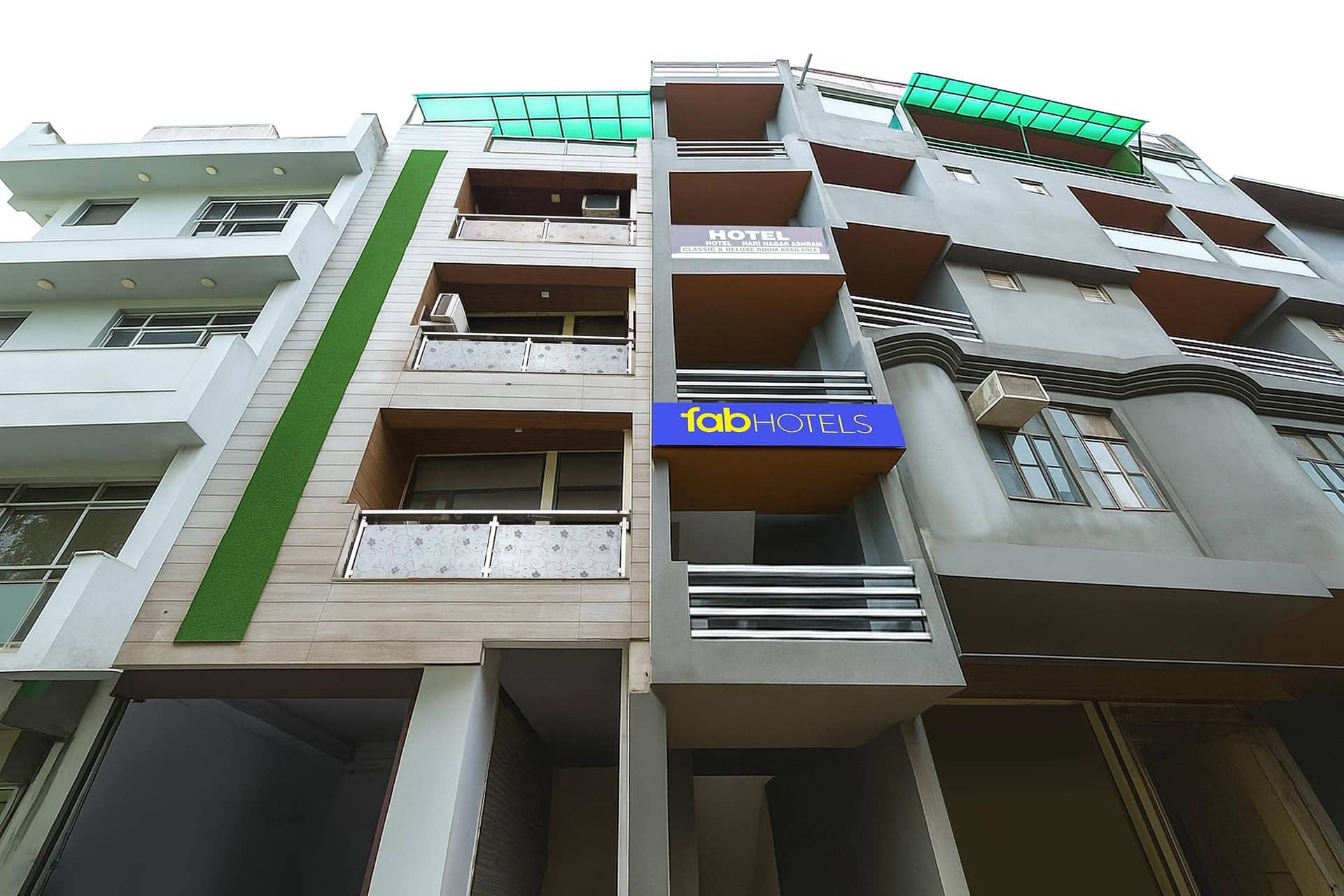 FabHotel Hari Nagar Ashram