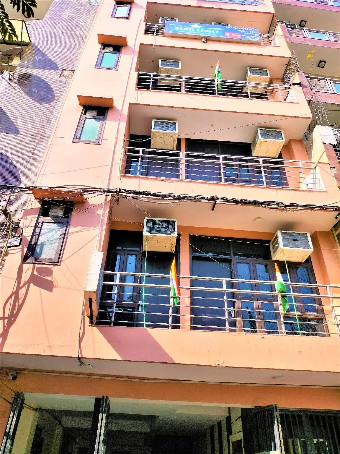 Hotel Star Light Near Nizamuddin Railway Station