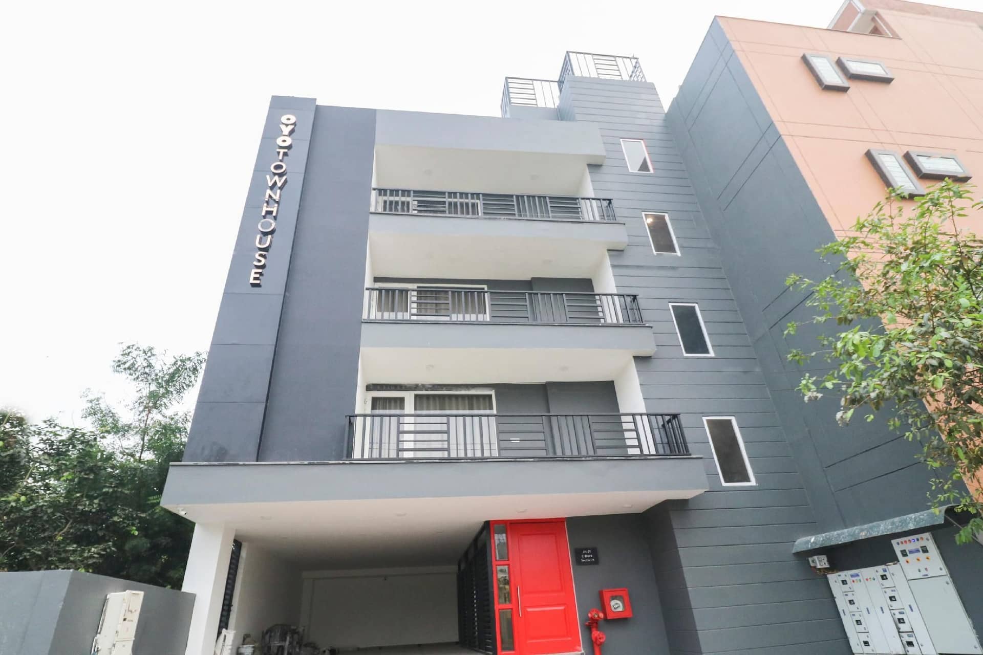 Townhouse Noida Sector 71 Near ISKCON Temple Noida Townhouse Noida Sector 71 Near ISKCON Temple Noida