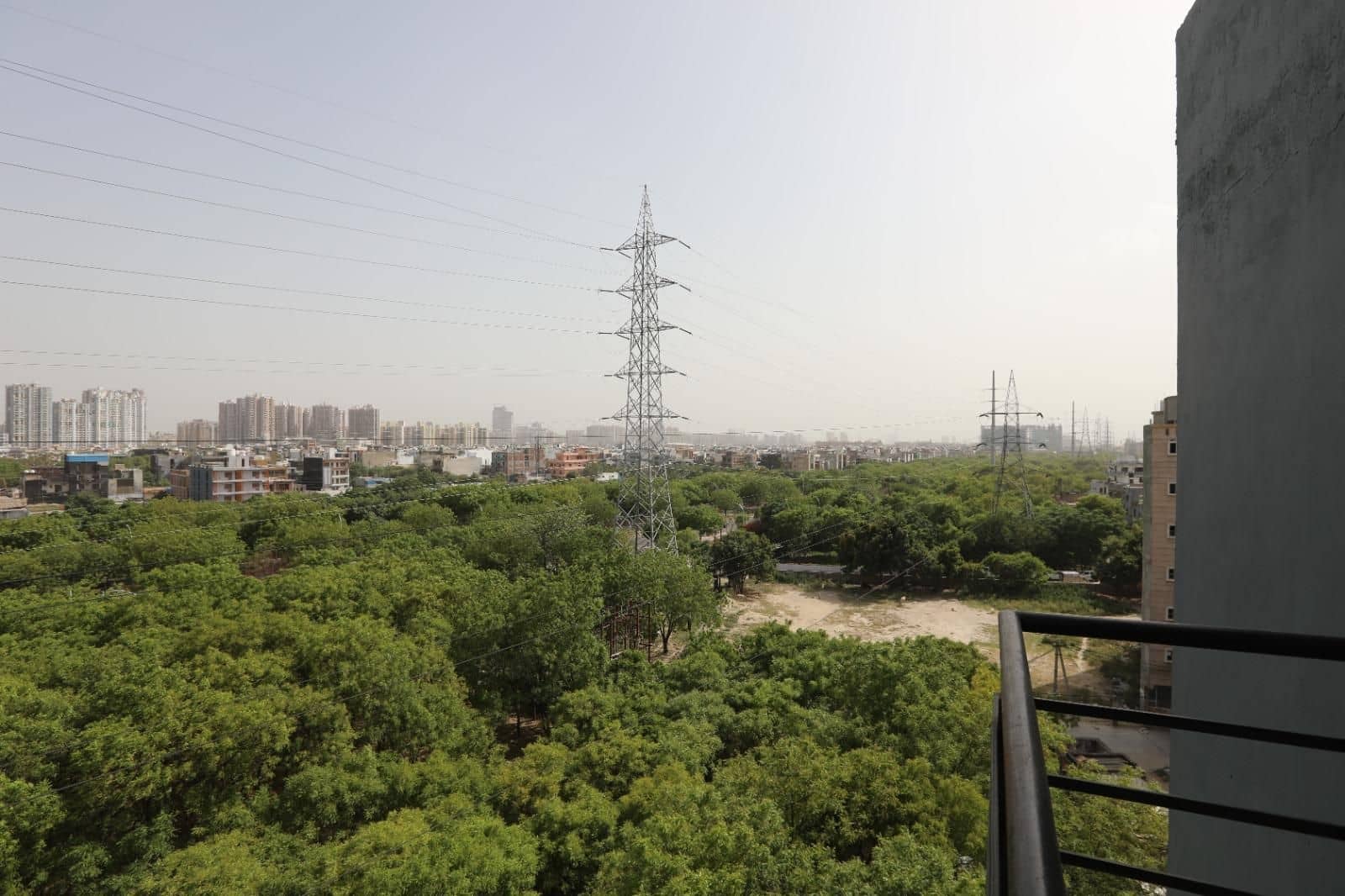 Hotel Noida Grand