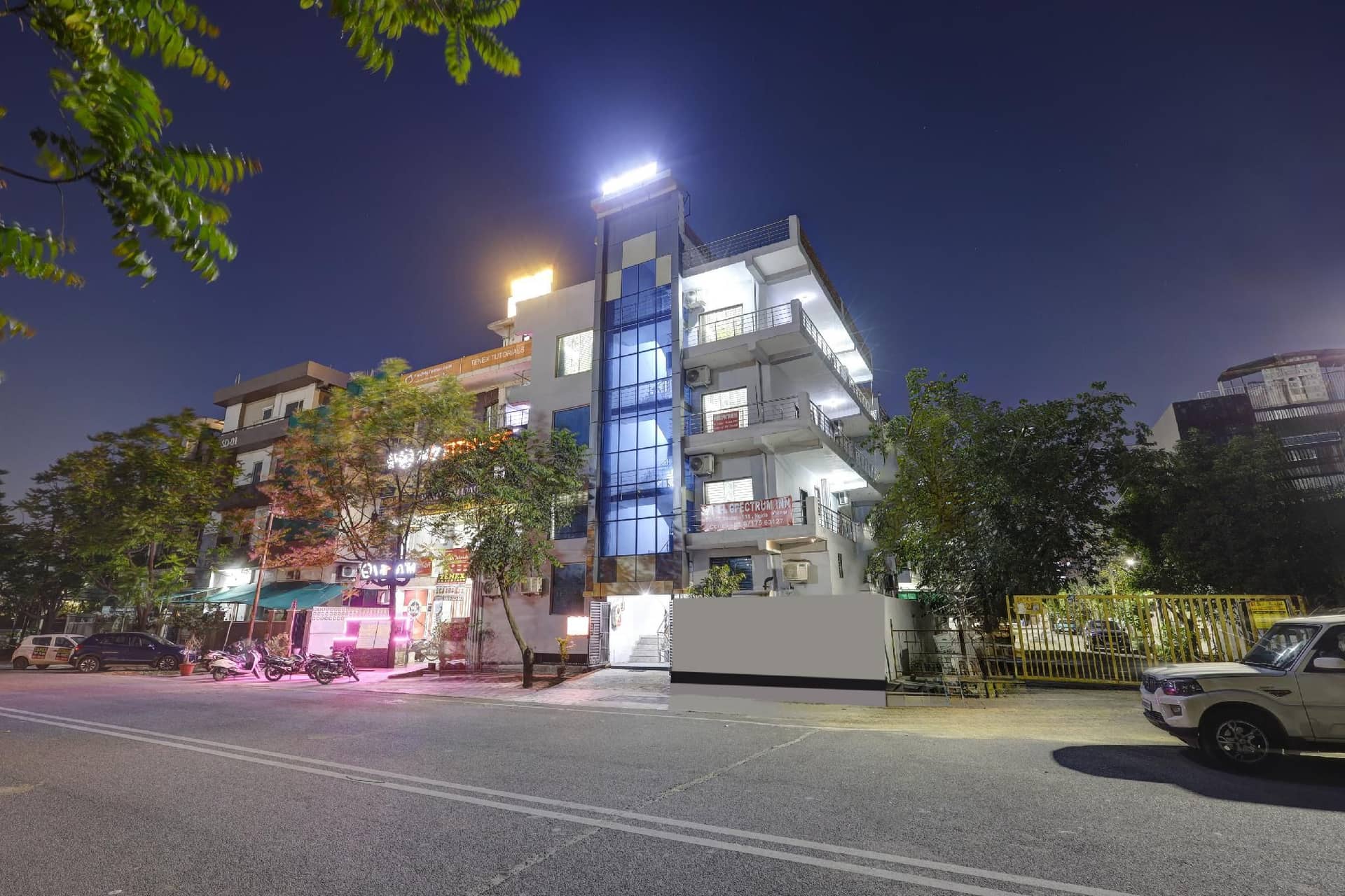 Hotel Spectrum Inn
