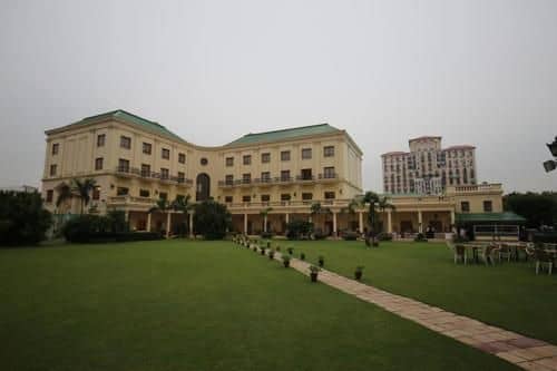 DLF Club 4