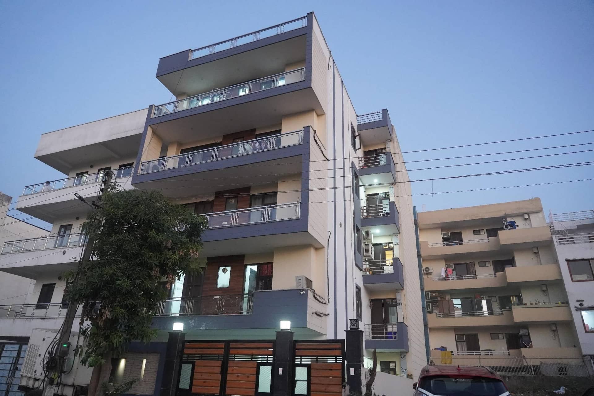 Lime Tree 2Bhk Serviced Apartment Near Artemis