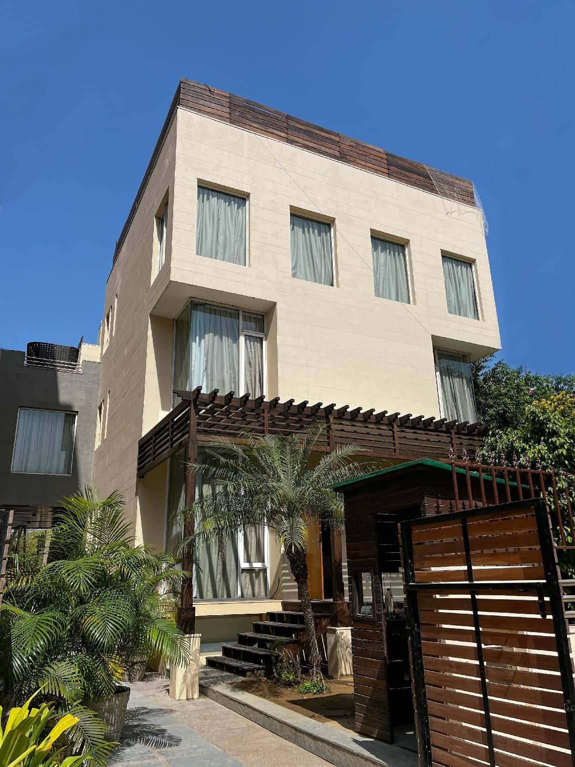 CRS Inn CRS Inn