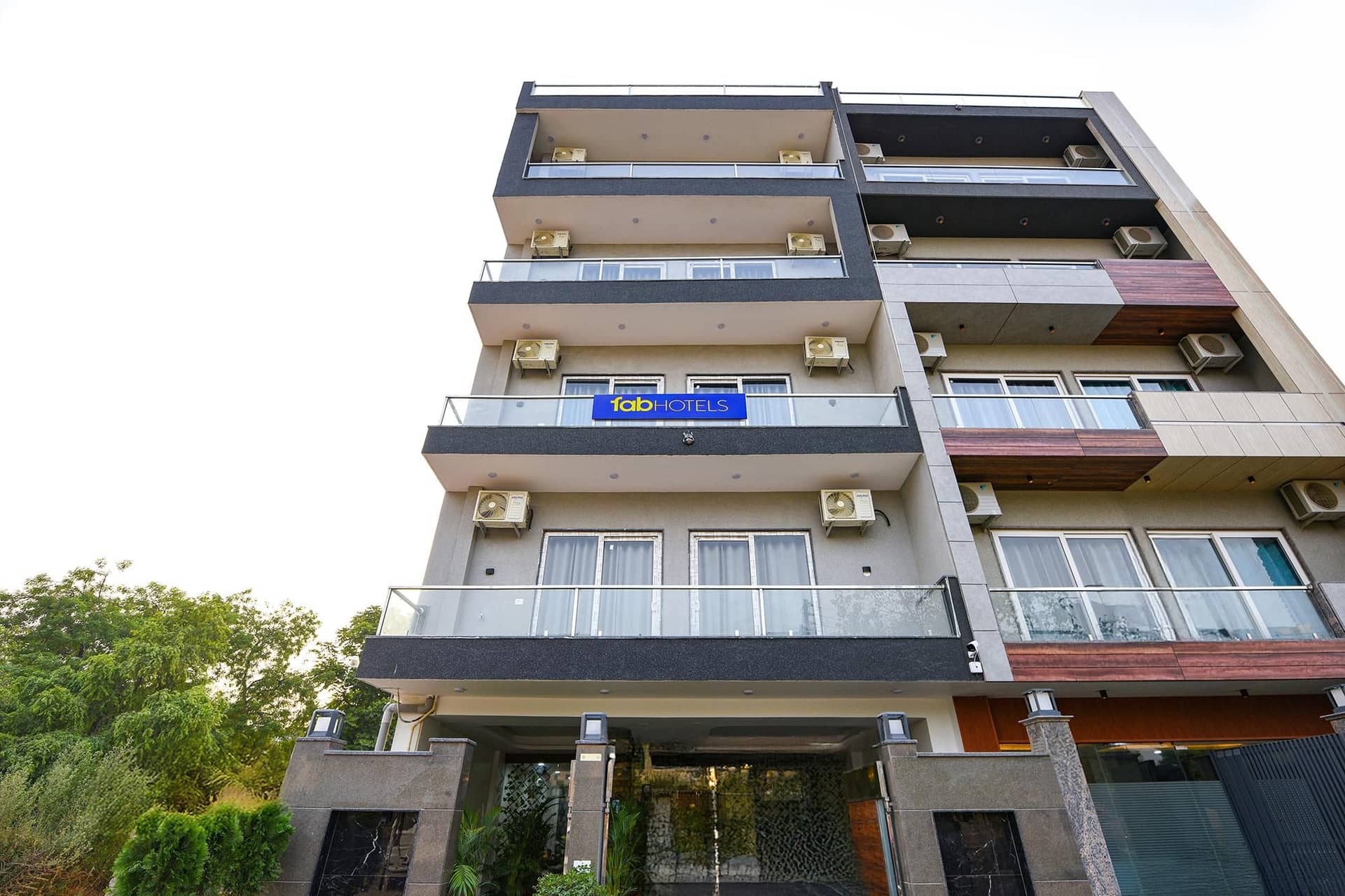FabHotel Comfort N Stay - Huda City Centre Metro FabHotel Comfort N Stay - Huda City Centre Metro