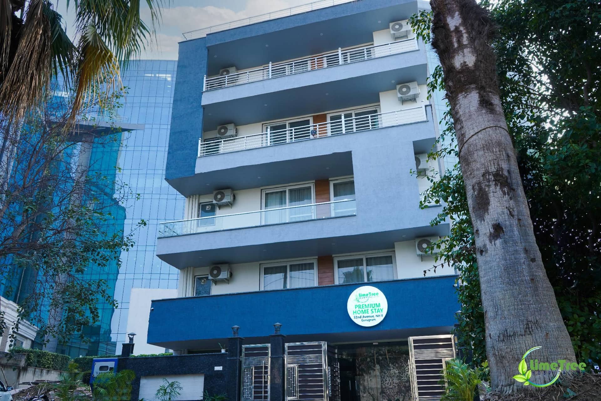 Lime Tree Hotel near 32nd Avenue