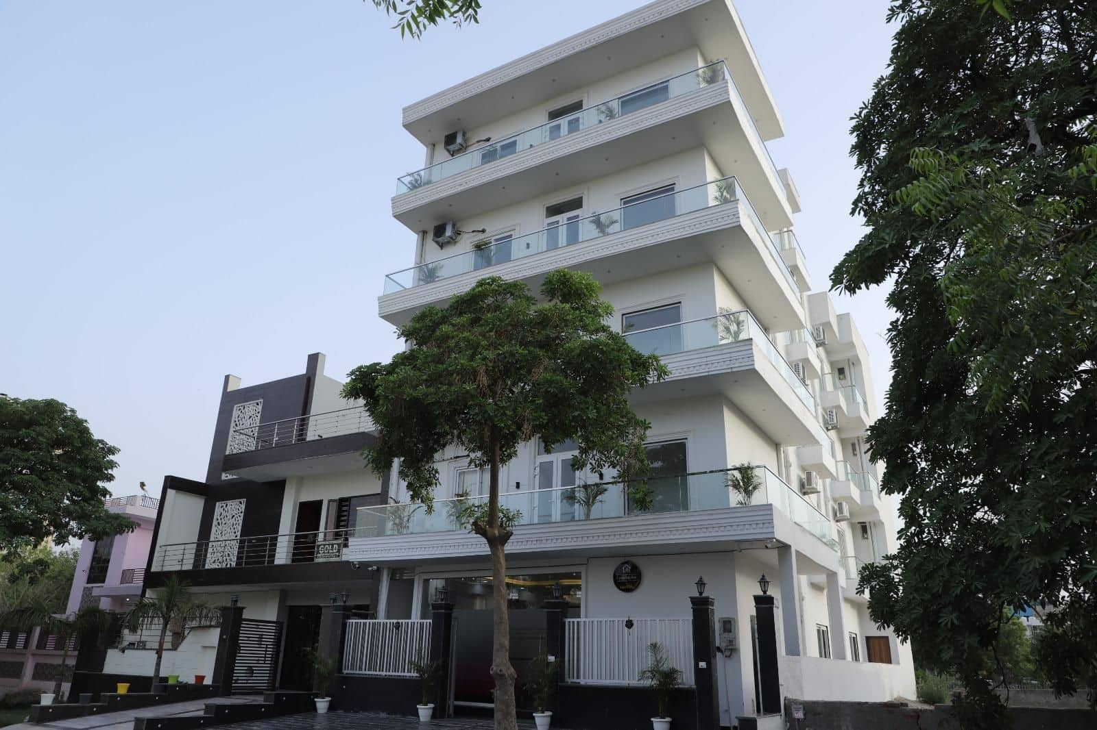 โรงแรมออพพูเลนท์ อินน์ บาย ไลม์ทรี