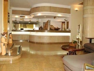 Golden Tulip Adress Golden Tulip Adress