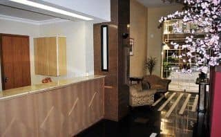 Hotel Snob