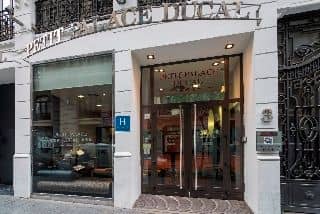 High Tech Petit Palace Ducal Chueca
