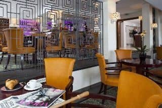 Le Cafe de Paris