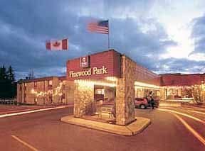 Clarion Resort Pinewood Park - North Bay