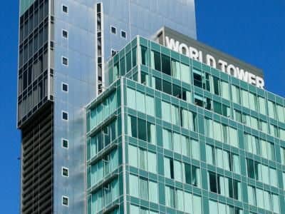 Meriton Serviced Apartments World Tower Meriton Serviced Apartments World Tower