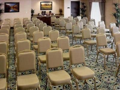 Holiday Inn Express Hotel And Suites