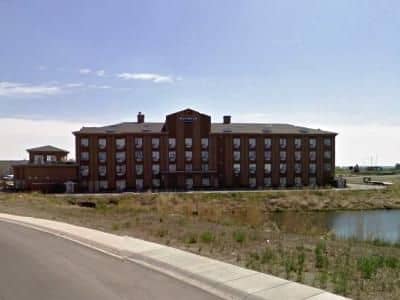 Days Inn And Suites Strathmore