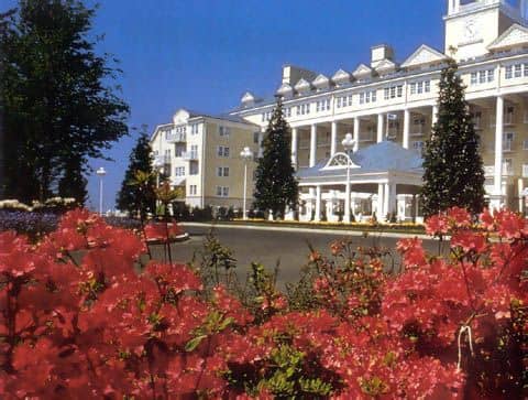 Newport Bay Club