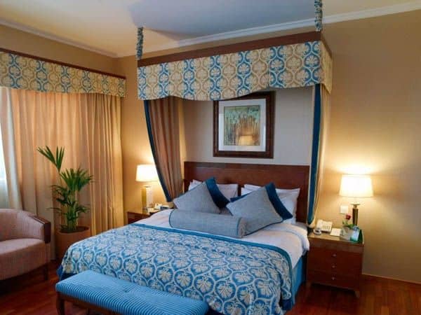 Flora Grand