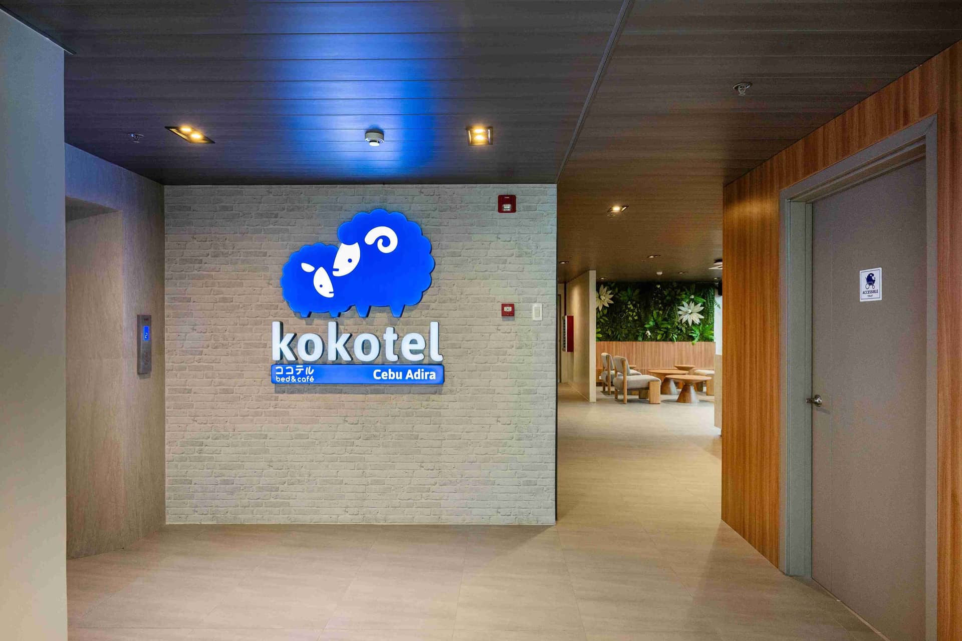 Kokotel Cebu Adira